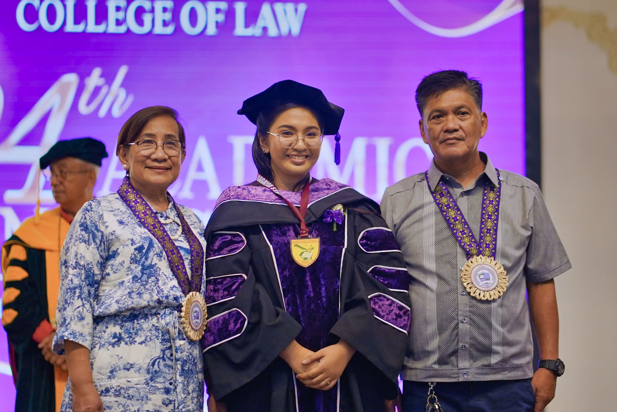 24TH-GRAD-COL-PHOTOSET photo 95